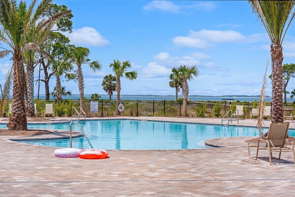 Outdoor pool, a heated pool