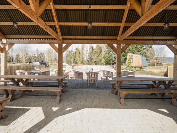 Outdoor dining - Brookside Bliss - Billing Aquadrome (Northampton)