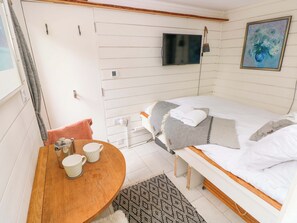 1 Schlafzimmer, individuell dekoriert, individuell eingerichtet