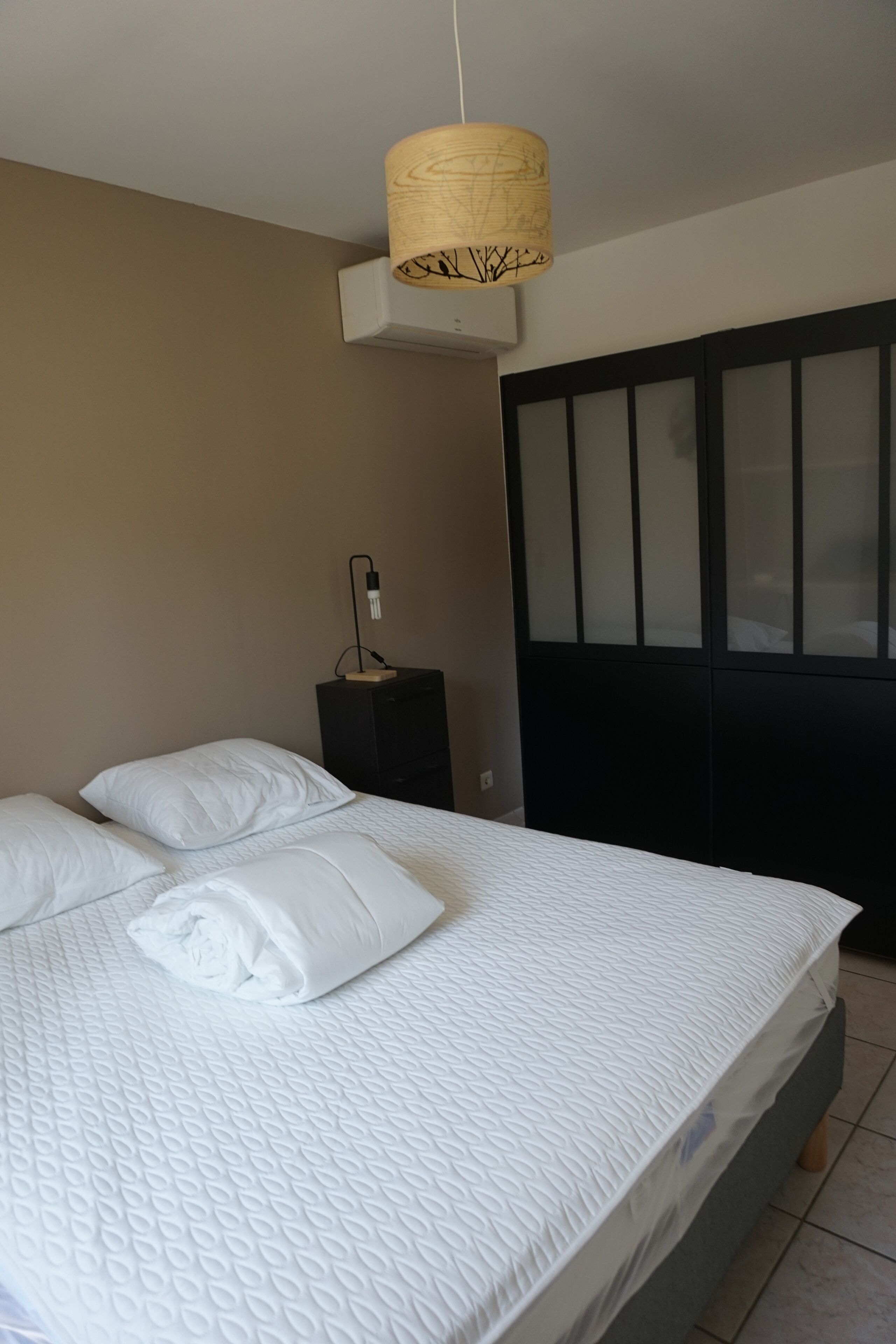 2 makuuhuonetta, Wi-Fi, vuodevaatteet