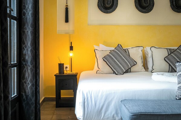 Superior Twin Room | Free WiFi, bed sheets