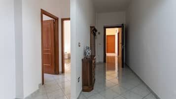 Interni