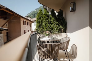 Appartement Familial, vue cour intérieure | Terrasse/Patio