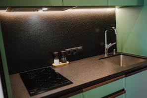 Family Apartment, Courtyard View | Private kitchen