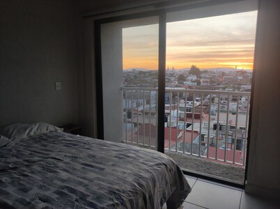 Lodging centrally located near H.Civil, CUCS, IMSS