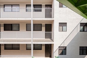 Exterior - Lodging centrally located near H.Civil, CUCS, IMSS (Guadalajara)