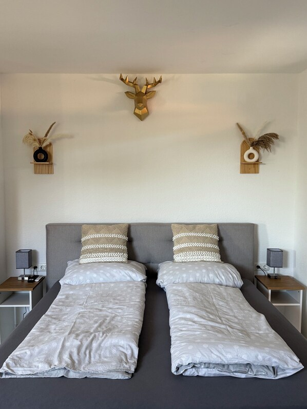 1 bedroom, WiFi, bed sheets