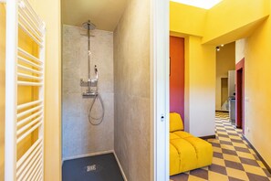 Family Apartment, Multiple Bedrooms, Mountainside (Romantic Apartment In Chianti) | Bathroom | Shower, hair dryer, bidet, towels - Romantic Apartment In Chianti Classico (Castelnuovo Berardenga)
