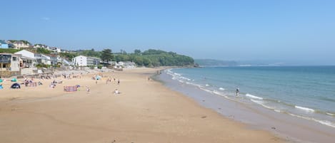 ใกล้ชายหาด