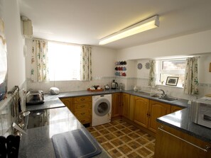 Kochgeschirr/Geschirr/Besteck