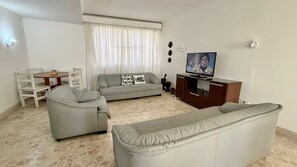 Apartment | Living area - Condomínio Edifício Augustus (São Vicente)