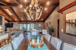 Interior - Riverfront Home with Fireplace & Ice Fishing (Suamico)