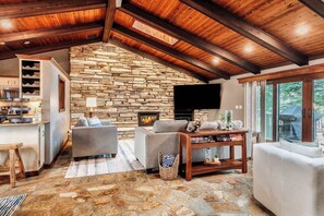 TV, fireplace, offices - Riverfront Home with Fireplace & Ice Fishing (Suamico)