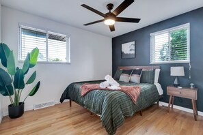 4 chambres, bureau, Wi-Fi gratuit, draps fournis