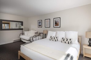 2 slaapkamers, een strijkplank/strijkijzer, gratis wifi, beddengoed