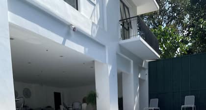 Cozy 1-bedroom condo with WiFi and AC in delightful Batangas City