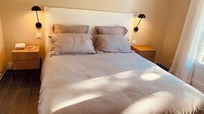 3 Schlafzimmer, Schreibtisch, Bügeleisen/Bügelbrett, WLAN
