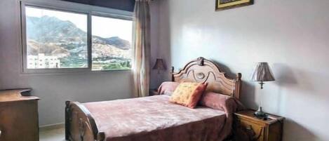 2 bedrooms