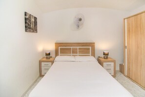 2 bedrooms, Internet