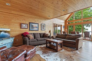 Een smart-tv, een dvd-speler en boeken