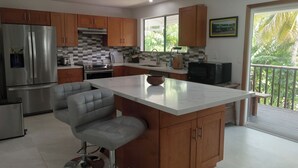 Unclassified image, 3 of 21, button - Steps from the beach, 2-bedroom house with WiFi, AC in awesome Puako Beach (Waimea)