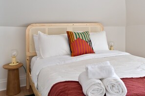 4 bedrooms, iron/ironing board, free WiFi