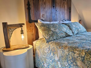 1 bedroom, individually decorated, individually furnished