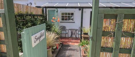 Cottage | Property grounds