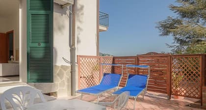 Seaview & Pool Retreat Il Poggio