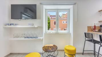 Family Apartment, 1 Bedroom, 2 Bathrooms (Summer Breeze Apartment Mali lošinj) | Interior