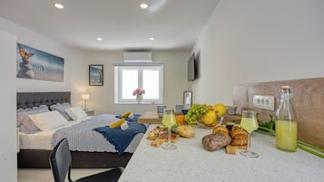 Familiestudio (Summer Breeze Studio Mali Lošinj) | Strykejern/-brett, wi-fi (inkludert) og sengetøy