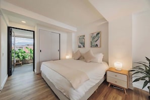 1 slaapkamer, een strijkplank/strijkijzer, wifi, beddengoed
