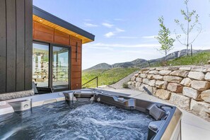 Bain à remous extérieur