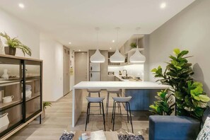 Dining - |EP| Modern Apt 2Br/2Bth W/A/C, Desk in Provenza! (Medellín)