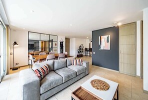 Fernseher, Arbeitsbereiche