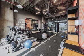 Fitness facility - EP| Modern 2 BR W/Workspace, Views, Pool, Gym (Medellín)