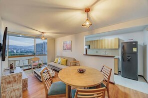 Interior - |EP| Well Located Apt w/Fast Internet,Balcony,Pool (Medellín)