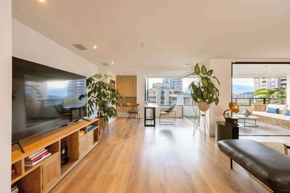TV, offices