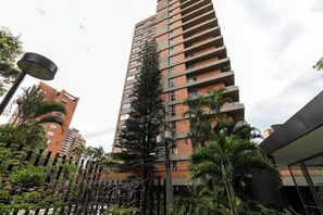 Exterior - |EP| Avant-Garde Apt w/AC, Balcony, Workspace (Medellín)
