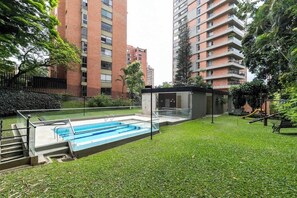Pool - |EP| Avant-Garde Apt w/AC, Balcony, Workspace (Medellín)