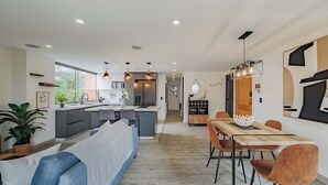 Dining - |EP| 2BR/W City Views Apt w/Office (Medellín)