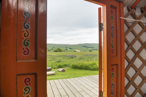 Lapwing Yurt, Askrigg