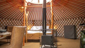 1 間睡房、可攜式嬰兒床、上網、床單