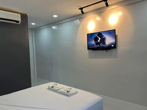 Room, 6 Bedrooms, Smoking, Balcony | Room amenity