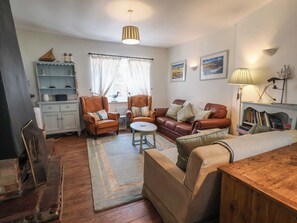 Living area - Buttercup (Holt)