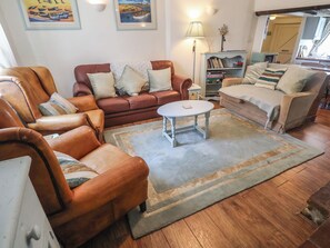 Living area - Buttercup (Holt)