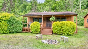 Property grounds - Fireside Cottage 2 (Maggie Valley)