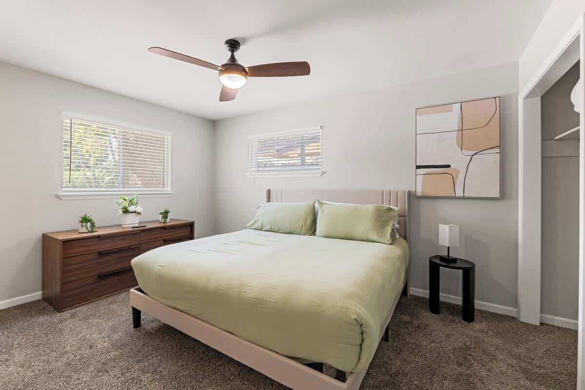 3 chambres, fer et planche à repasser, Wi-Fi gratuit, draps fournis