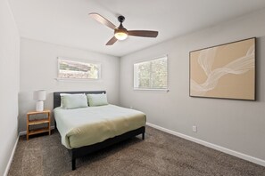 3 bedrooms, iron/ironing board, free WiFi, bed sheets