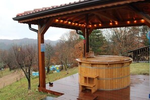 Bain à remous extérieur